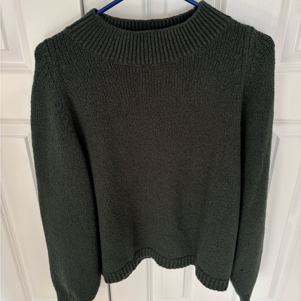 Old Navy Women's Forest Green Crew Neck Sweater